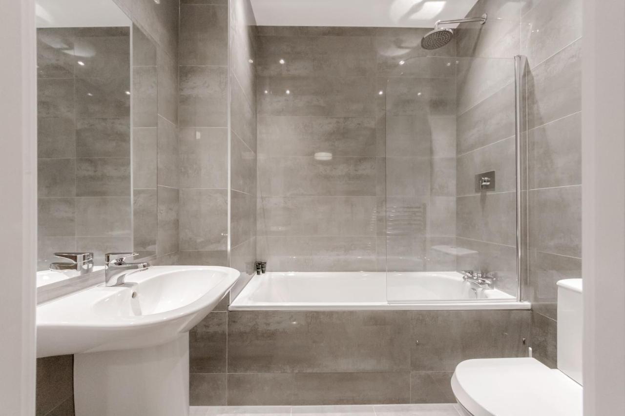 Roomspace Serviced Apartments - Nouvelle House Sutton  Exterior photo